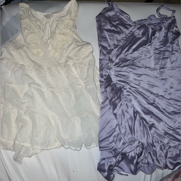 Various Clothes - Picture 2 of 5